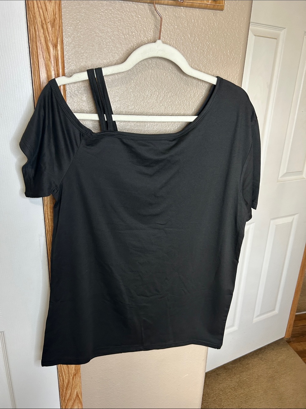 Jolene Off-Shoulder Graphic Tee - Black - Picture 4 of 4